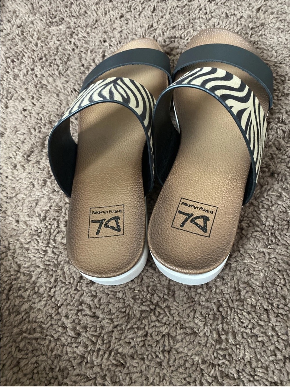 Dirty Laundry Coastline Natural Sandals ZEBRA BLACK BEIGE Size 8 NEW - Picture 4 of 6